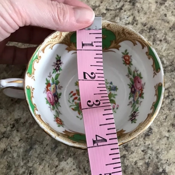 Grosvenor Footed Teacup & Saucer - Picture 6 of 7
